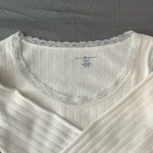 Brandy Melville Lace Trim Long Sleeve 💕